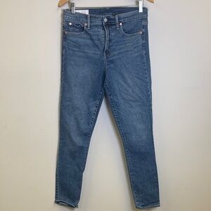 GAP Women's Skinny Jeans in Denim Blue